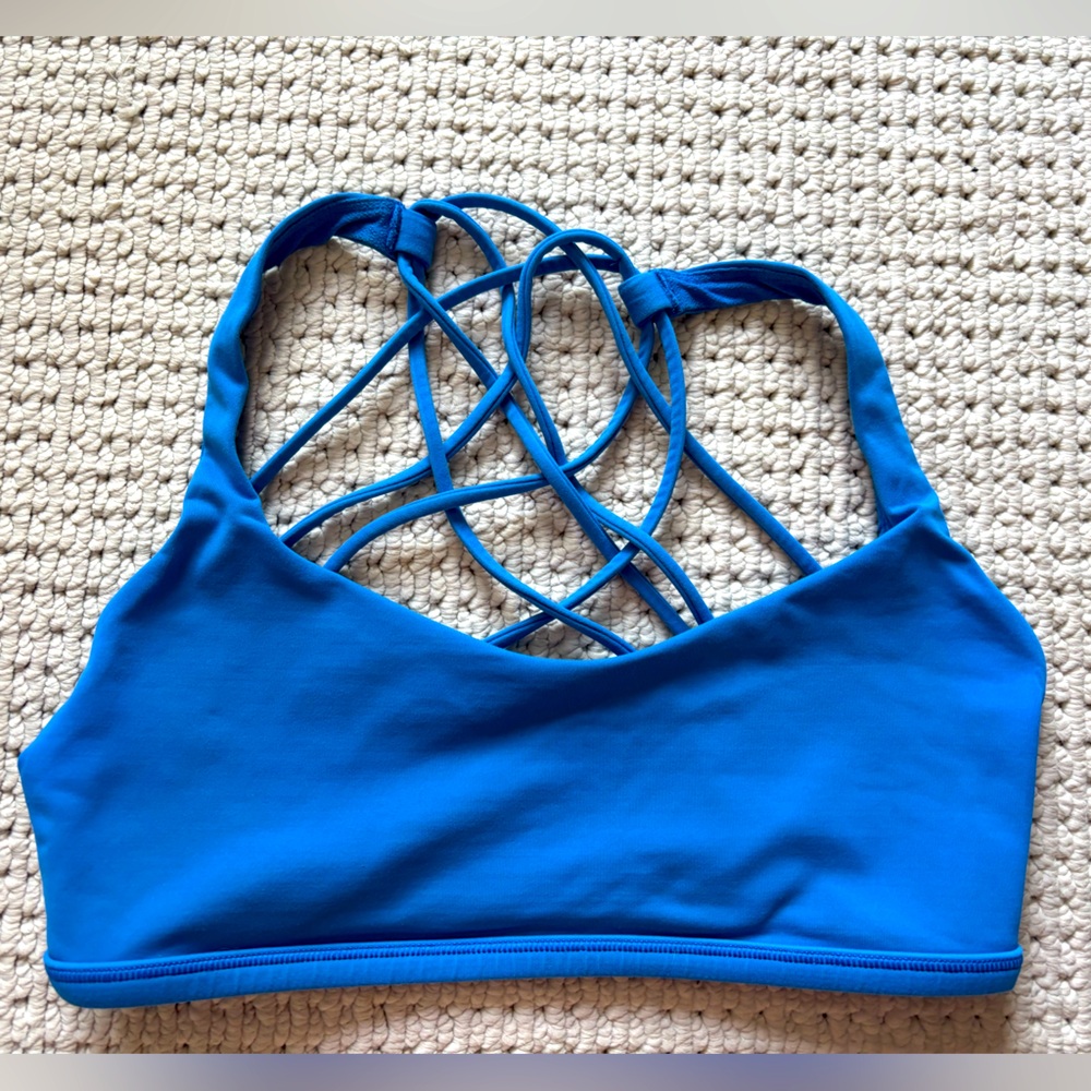 Lululemon Free to Be Wild Bra Size 6